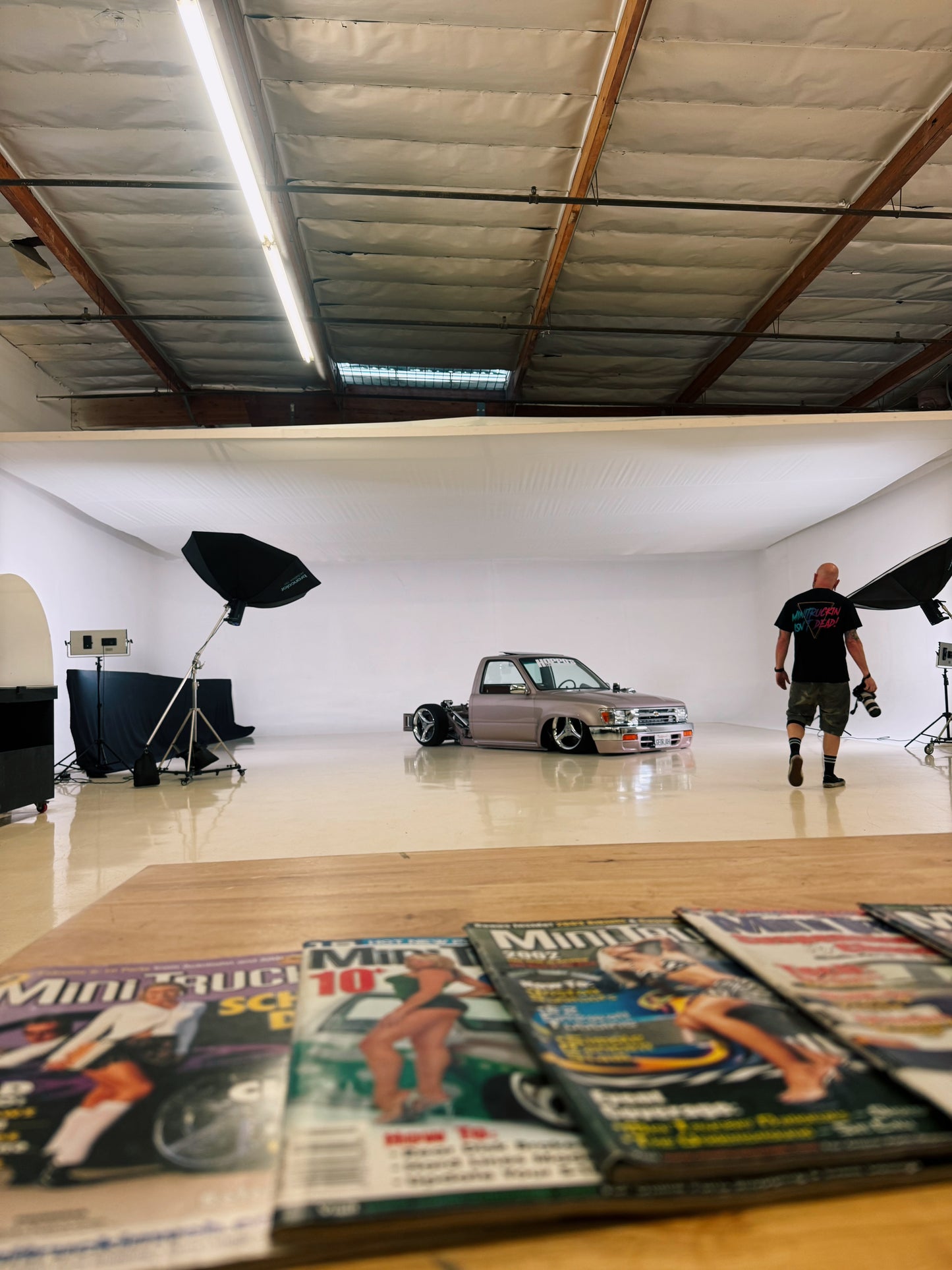LIMITED EDITION SIGNED MINITRUCK MAGAZINE